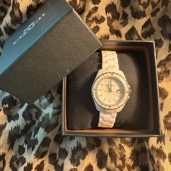 Coach Preston Women’s 32mm Watch - Picture 6 of 7